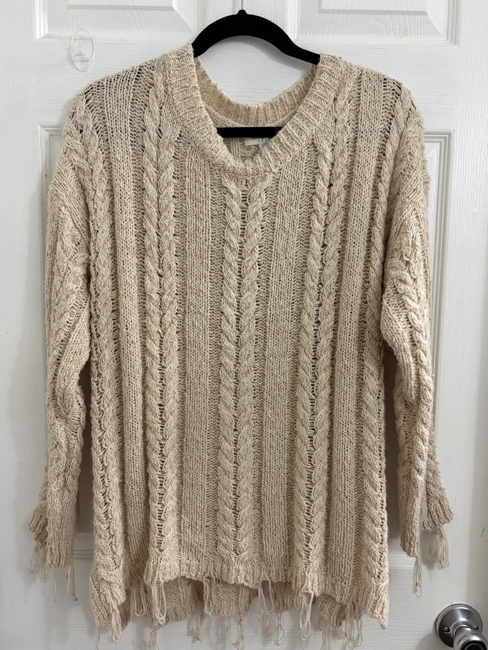 Umgee Cream Distressed Cable Knit Scoop Neck Sweater. Size medium $10